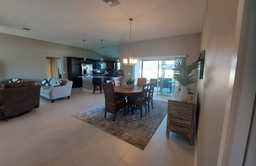 The Villages House | Nice 3 Bedroom, 2 Bath Home, Sleeps 6 w/golf cart