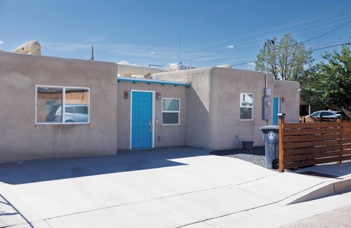 West Old Town House | Nice 3-bedroom house with AC in Albuquerque near Historic Old Town