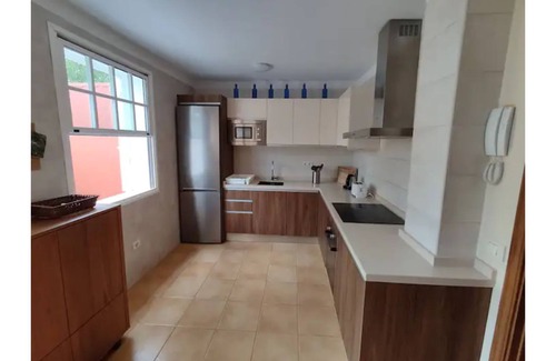 Tegueste Apartment | Nice 3 bedroom townhouse with garage