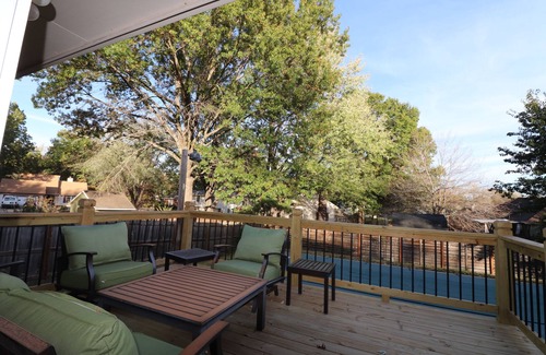 Grandview House | Nice and Large House Near Longview lake