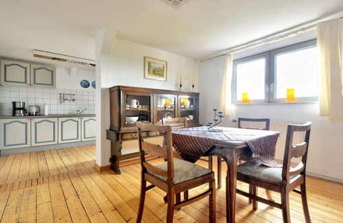 Schwalenberg Apartment | Nice apartment for 4 people with WIFI, TV, terrace and parking