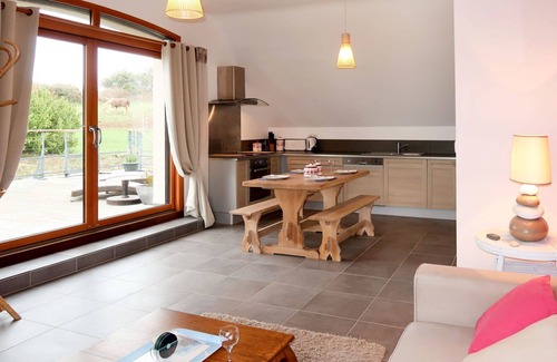 Saint-Michel-en-Greve Apartment | Nice apartment for 4 people with WIFI, pool, TV, patio and parking