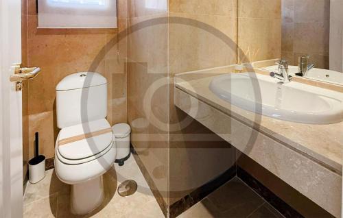 Castillo de Sabinillas Apartment | Nice Apartment In San Luis De Sabinillas
