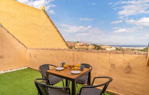 Castillo de Sabinillas Apartment | Nice Apartment In San Luis De Sabinillas