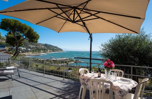 San Lorenzo al Mare House | Nice apartment in villa for 4 guests with A/C, WIFI, TV, terrace, pets allowed and parking