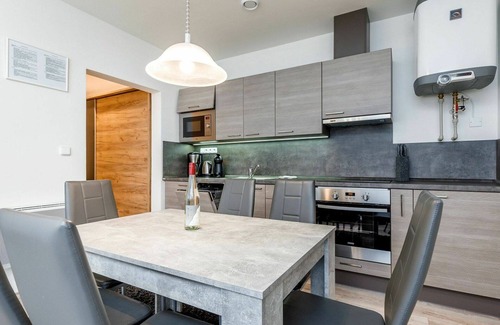 Loucna Pod Klinovcem Apartment | Nice apartment for 5 guests with WIFI, TV and parking