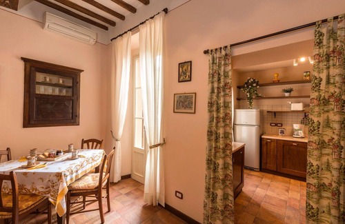 Popoltaio-Schiacciato Villa | Nice apartment in villa for 9 guests with pool, A/C, WIFI, TV, patio and parking