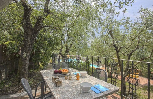 Pieve a Nievole Apartment | Nice apartment for 3 people with pool, hot tub, WIFI, TV, patio, pets allowed and parking