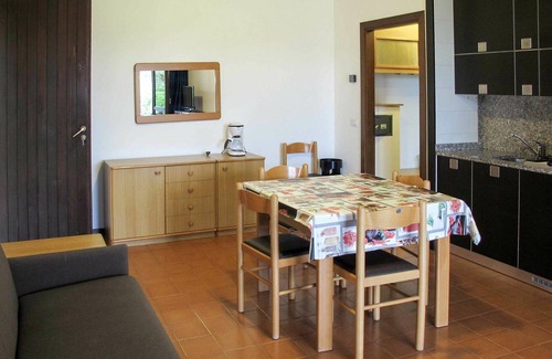 Crociale Apartment | Nice apartment for 4 people with pool, A/C, WIFI, TV, terrace, pets allowed and parking
