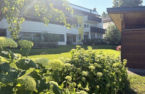 Eben im Pongau Apartment | Nice apartment for 8 people with TV and parking
