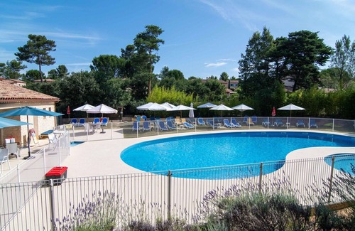 Nans-les-Pins Apartment | Nice apartment for 8 people with WIFI, private pool, TV, terrace, pets allowed and parking