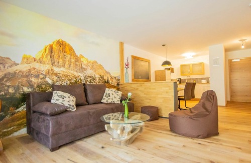 Runhof Apartment | Nice apartment for 4 people with WIFI, TV, terrace, pets allowed and parking