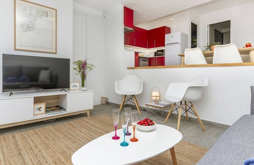 Tossa de Mar Apartment | Nice apartment for 4 people with A/C, WIFI, TV, terrace and parking