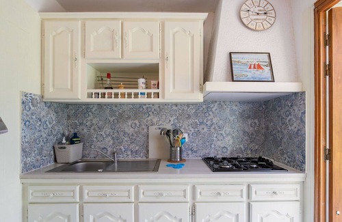 Kerlouan Apartment | Nice apartment for 2 guests with WIFI, TV, patio, pets allowed and parking