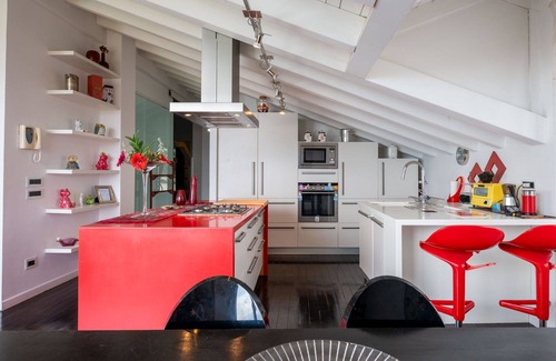 Albisola Superiore Apartment | Nice apartment for 6 guests with pool, WIFI, TV, patio, pets allowed and parking