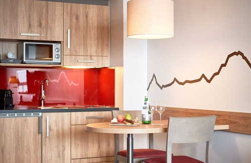 Beatenberg Apartment | Nice apartment for 2 people with pool, WIFI, TV, terrace, pets allowed and parking