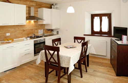 Raveo Apartment | Nice apartment for 2 guests with WIFI, TV and patio