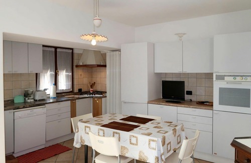 Caldonazzo Apartment | Nice apartment for 3 people with WIFI, TV, balcony and parking