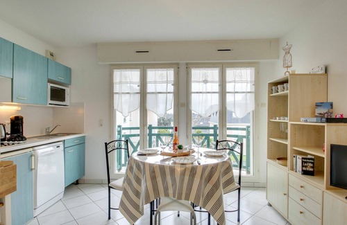 Saint-Igneuc Apartment | Nice apartment for 4 guests with WIFI, TV, balcony and pets allowed