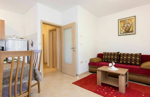 Martina Apartment | Nice apartment for 4 people with A/C, WIFI, TV, terrace and parking