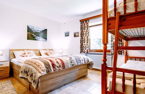 Canazei Apartment | Nice apartment for 4 people with TV, pets allowed and parking