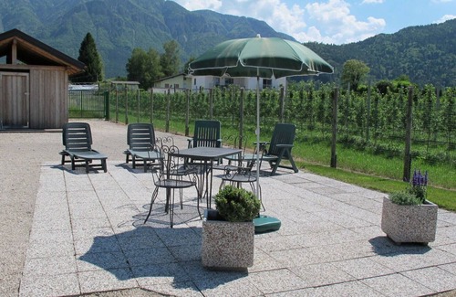 Caldonazzo Apartment | Nice apartment for 5 guests with TV, patio and parking