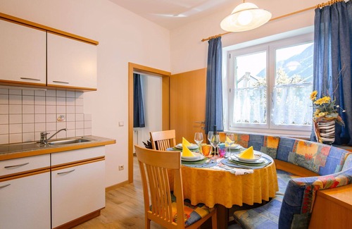 Andriano Apartment | Nice apartment for 5 people with pool, WIFI, TV, patio and parking