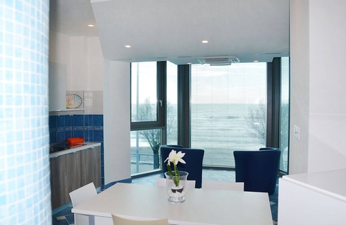 Latina Lido Apartment | Nice apartment for 5 guests with A/C, pool, WIFI, TV, balcony, pets allowed and parking