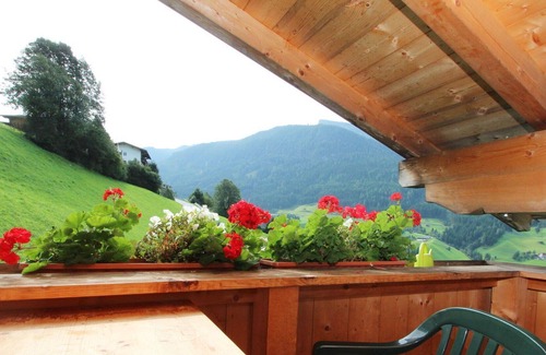 Gerlosbergeben Apartment | Nice apartment for 5 people with WIFI, TV, balcony, panoramic view and parking
