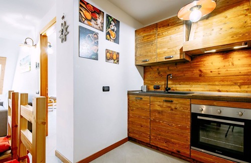 Alba Apartment | Nice apartment for 5 people with WIFI, hot tub and TV