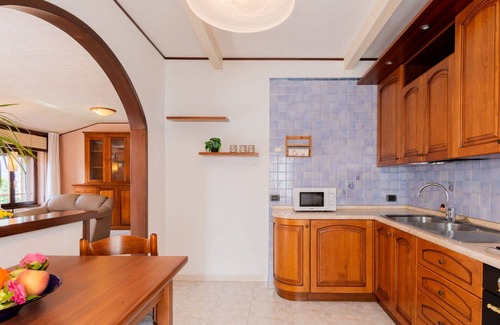 Verceia Apartment | Nice apartment for 5 people with WIFI, TV, balcony, pets allowed and parking