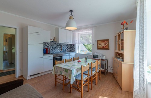 Gallizien Apartment | Nice apartment for 6 guests with WIFI, TV, patio, pets allowed and panoramic view