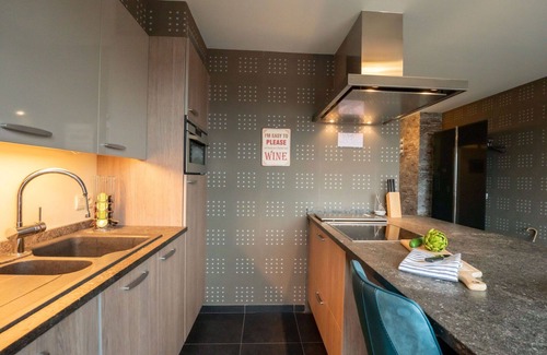 Bredene Apartment | Nice apartment for 6 guests with WIFI, TV, terrace and parking