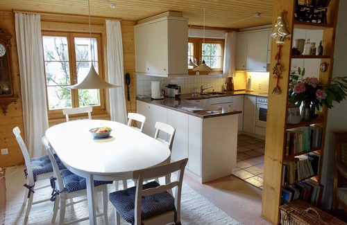 Lauenen Apartment | Nice apartment for 6 people with WIFI and pets allowed