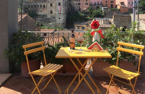 Buti Apartment | Nice apartment for 7 guests with WIFI, A/C, TV, terrace, panoramic view and parking