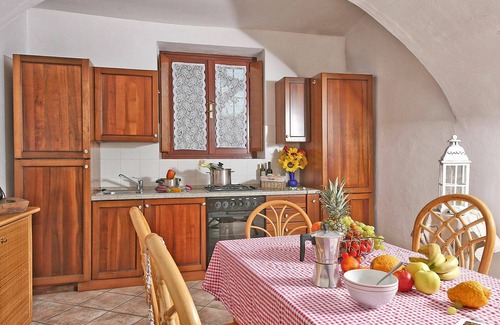 Cunettone-villa Apartment | Nice apartment for 7 people with A/C, WIFI, pool, TV, patio and pets allowed
