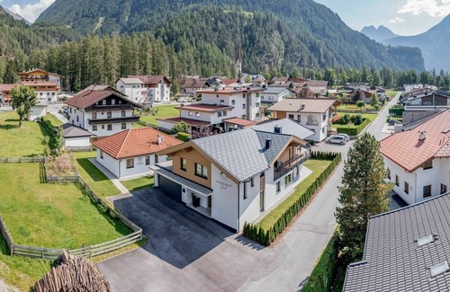 Unterlaengenfeld Apartment | Nice apartment for 8 guests with WIFI, TV, patio, panoramic view and parking