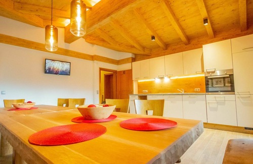 Fuegenberg Apartment | Nice apartment for 11 people with WIFI, TV, balcony and parking