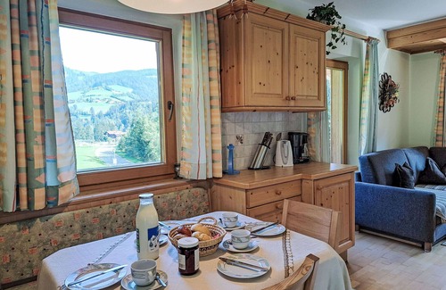 Sonnenberg Apartment | Nice apartment for 4 guests with WIFI, TV, terrace, pets allowed and parking