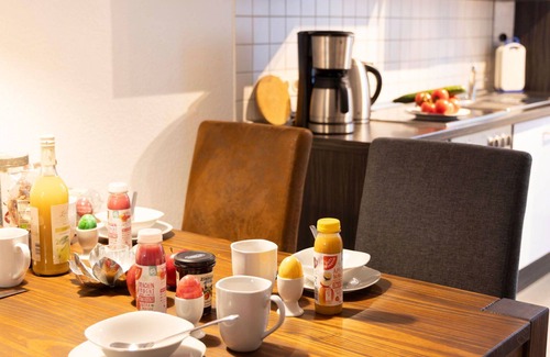 Lubmin Apartment | Nice apartment for 4 guests with WIFI, TV, terrace, pets allowed and parking