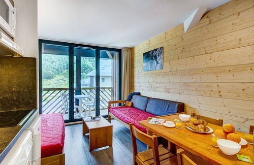 Loudervielle Apartment | Nice apartment for 6 guests with WIFI, pool, TV, balcony and parking