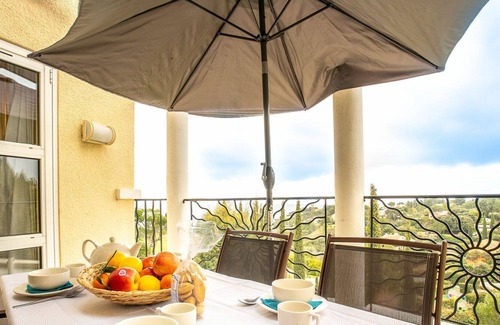 Le Dramont Apartment | Nice apartment for 4 people with WIFI, pool, TV and terrace