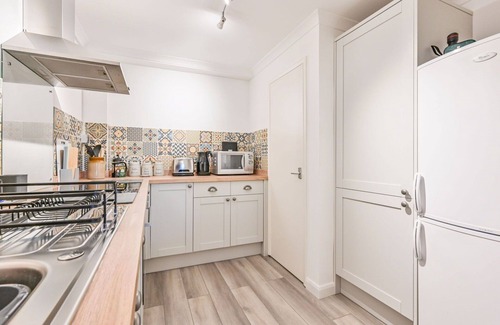 Portmellon Apartment | Nice apartment for 2 people with WIFI, TV, terrace and parking