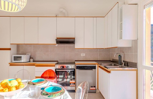 Germignaga Apartment | Nice apartment for 6 guests with WIFI, TV, patio and parking