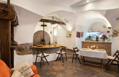 Pietrabruna Apartment | Nice apartment for 4 guests with A/C, WIFI, TV, terrace, pets allowed and parking