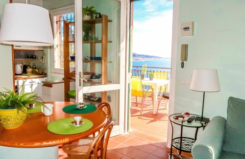Latte Apartment | Nice apartment for 4 guests with WIFI, A/C, TV, terrace and parking