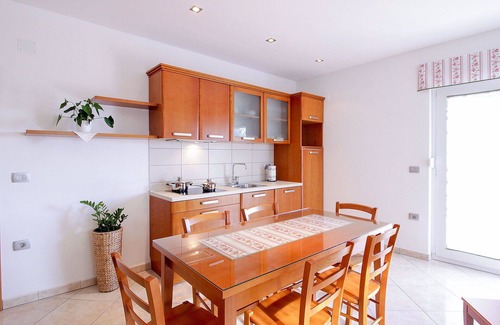 Brda Apartment | Nice apartment for 5 guests with pool, A/C, WIFI, TV, patio and panoramic view