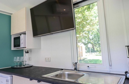 Muhldorf House | Nice apartment in villa with A/C, WIFI, TV, terrace, pets allowed, panoramic view and parking