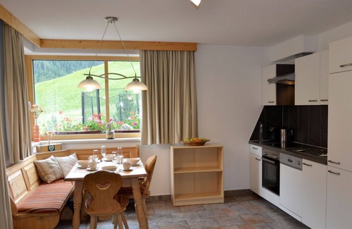 Sankt Anton am Arlberg Villa | Nice apartment in villa for 4 people with WIFI, TV, pets allowed and parking