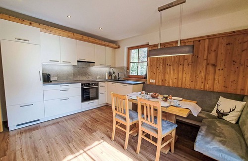 Wildschoenau Villa | Nice apartment in villa for 4 people with WIFI, TV, balcony and parking